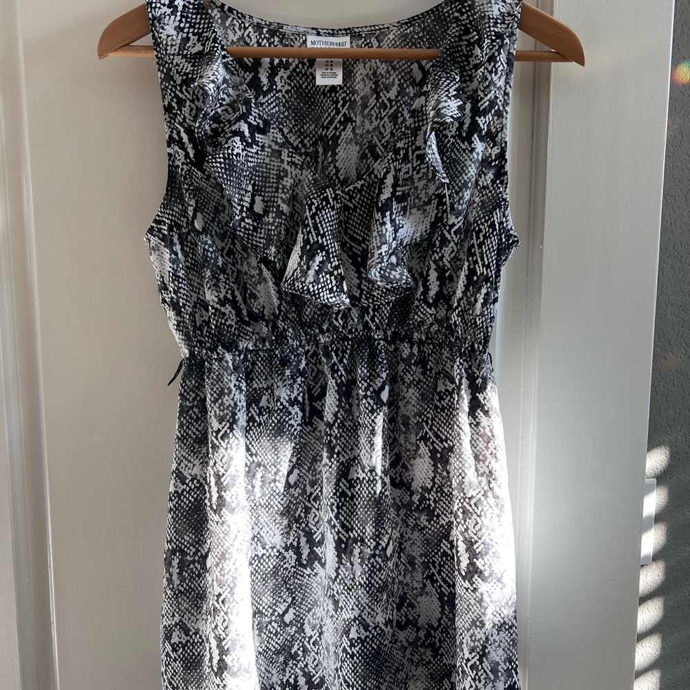 Motherhood Maternity Sleeveless Shirt black and white Medium